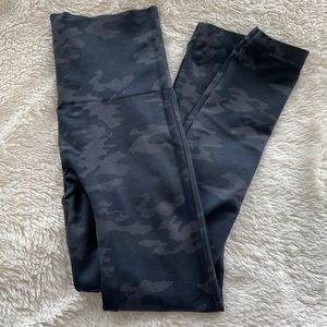 Spanx Seamless Camo Leggings Size L